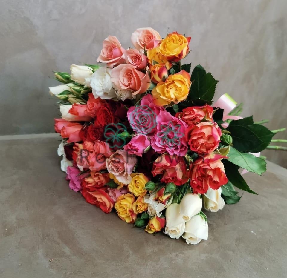 Букет цветов из: Розы в Спутник