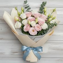 Букет цветов из:  Лизиантусы в Спутник