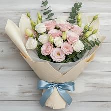 Букет цветов из:  Лизиантусы в Спутник