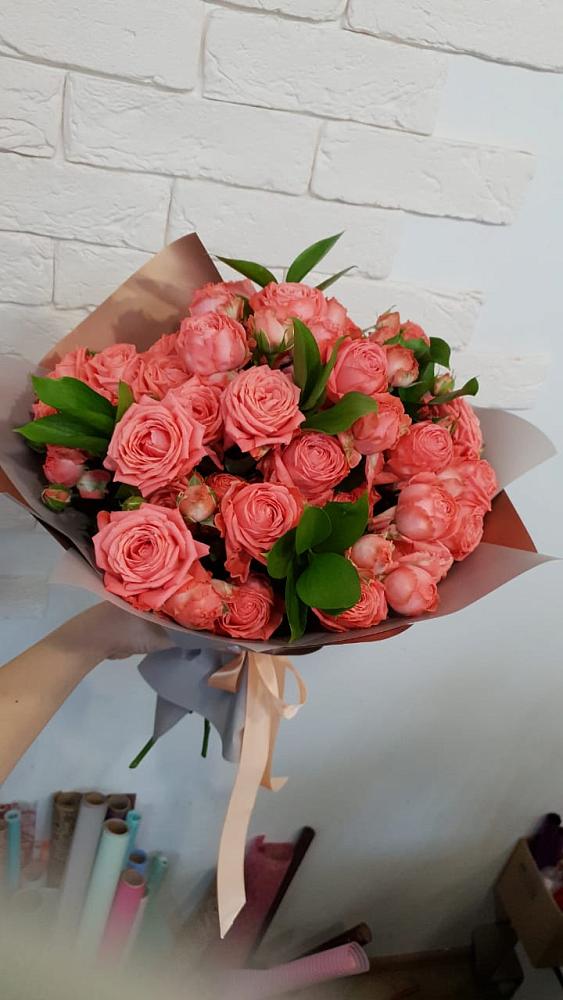 Букет цветов из: Розы в Спутник