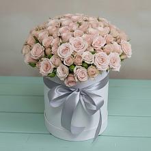 Цветочная композиция из Розы в шляпной коробке в Спутник