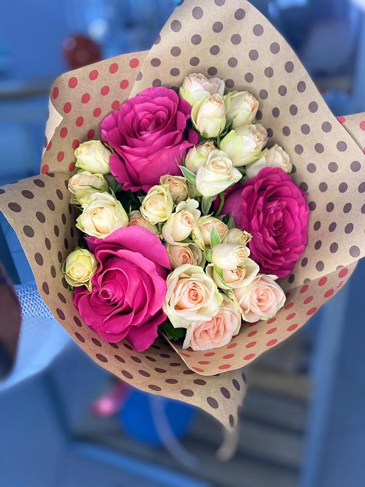 Букет цветов из: Розы в Спутник