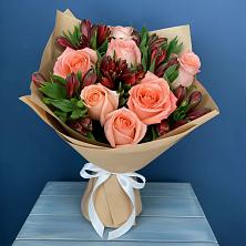 Букет цветов из:  Розы и Альстромерии в Спутник