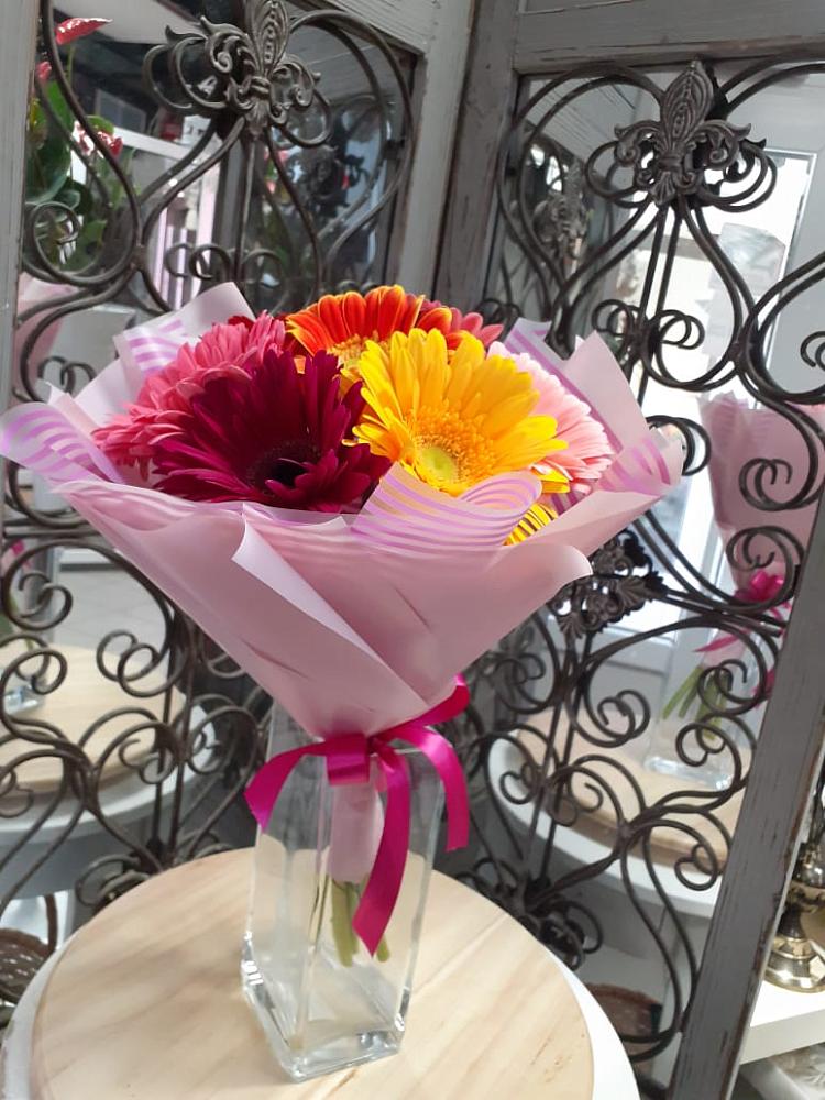 Букет цветов из: Герберы в Спутник