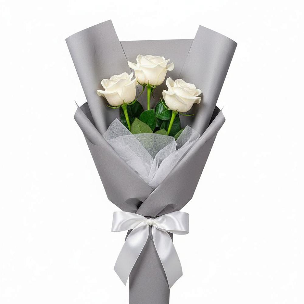 Букет 3 белые розы в Спутник