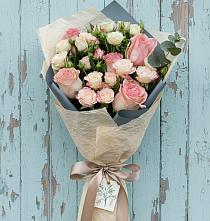 Букет цветов из:  Розы в Спутник