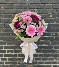 Букет цветов из:  Герберы и Хризантемы в Спутник