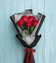 Букет цветов из:  Розы в Спутник