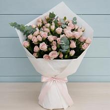 Букет цветов из:  Розы в Спутник