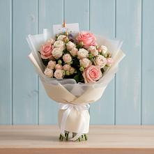 Букет цветов из:  Розы #REPLACE_PRED# Спутник