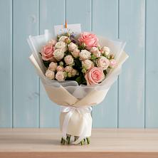 Букет цветов из:  Розы в Спутник