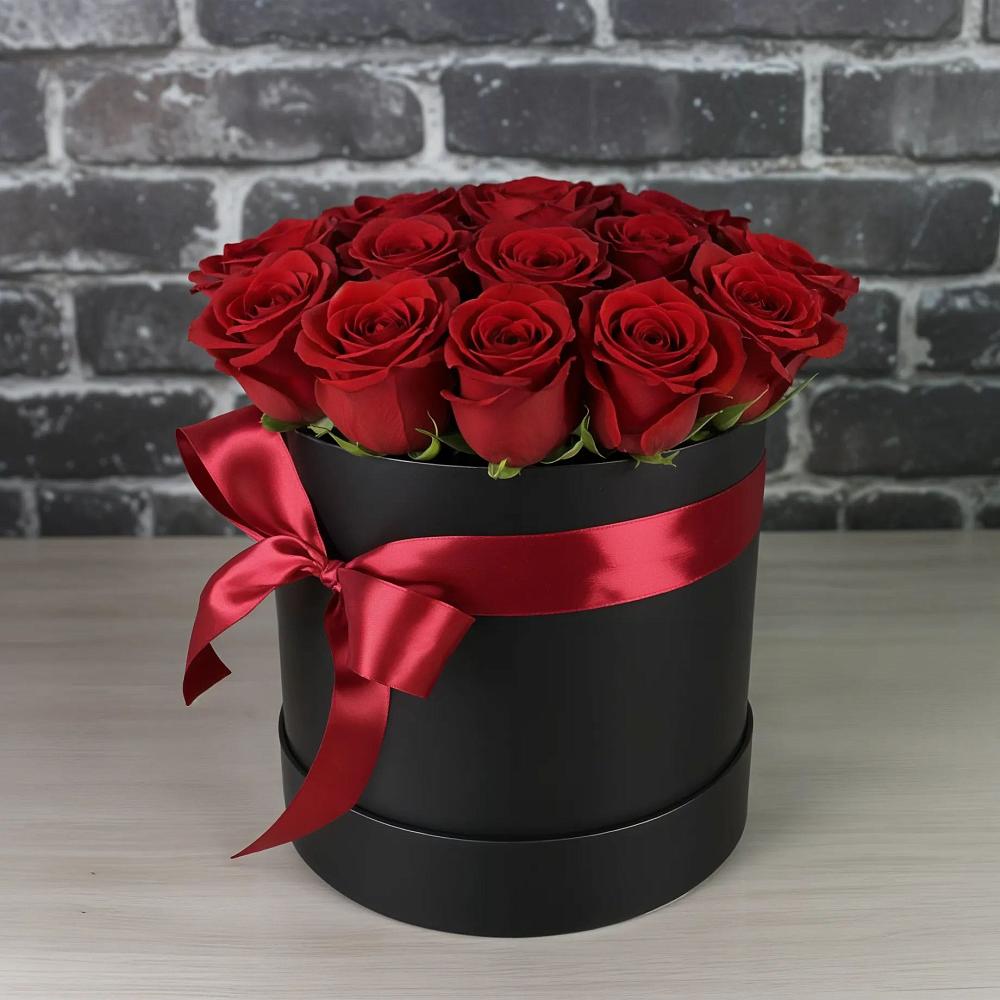 Цветочная композиция из Розы в шляпной коробке в Спутник