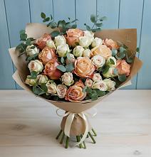 Букет цветов из:  Альстромерии и Розы в Спутник