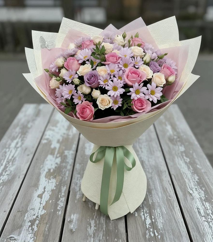 Букет цветов из: Розы и Хризантемы в Спутник