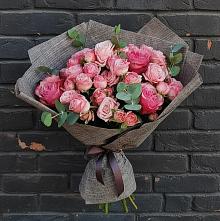 Букет цветов из:  Розы в Спутник