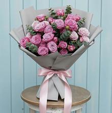 Букет цветов из:  Розы в Спутник